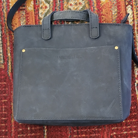 New! Portland Leather Dark Blue Mini Crossbody With Zipper. - Picture 1 of 4